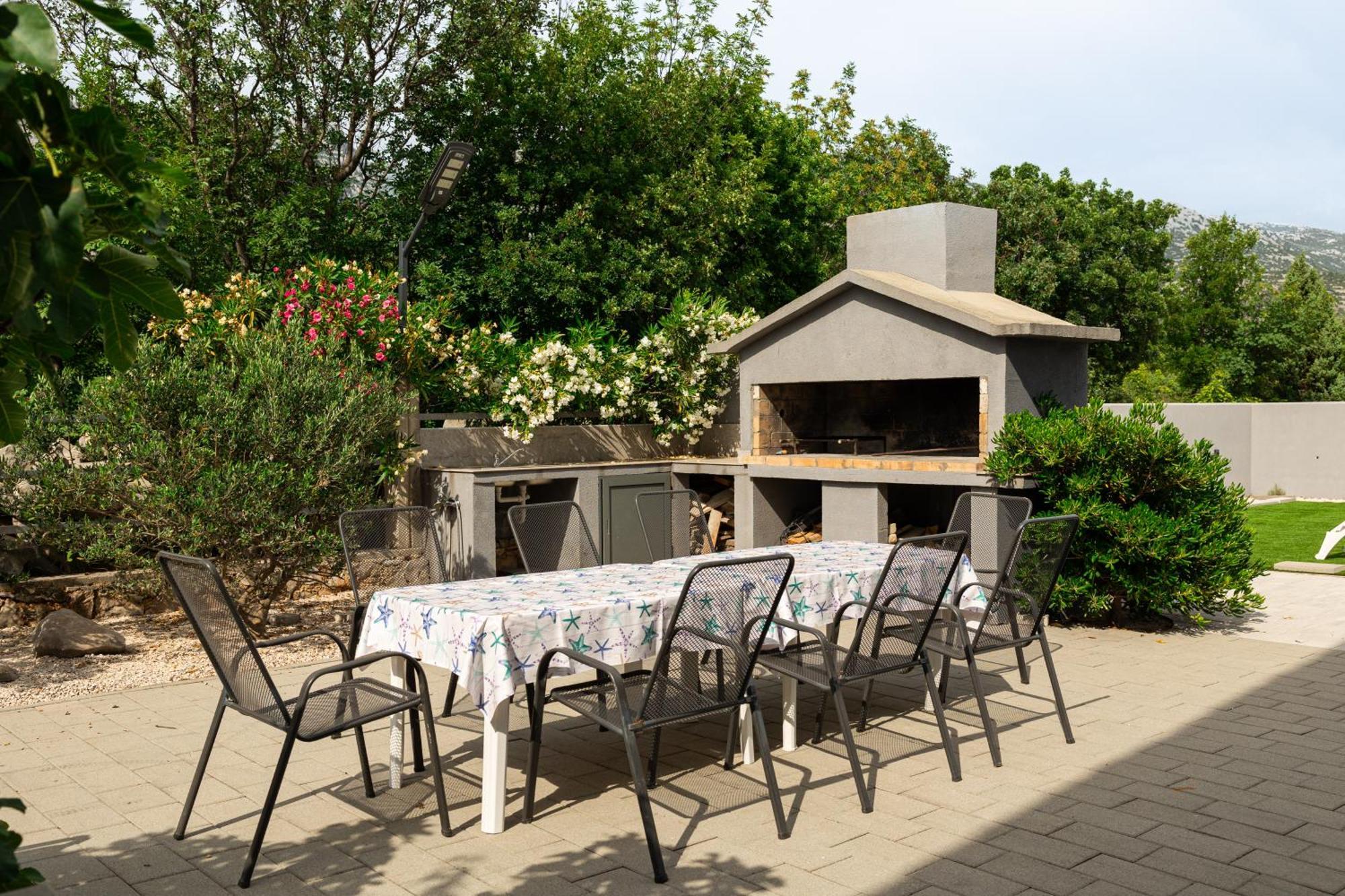 Apartments Zanic With Private Swimming Pool And Sea View Starigrad Paklenica Exterior photo